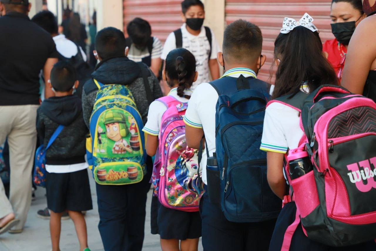 Regresan más de 5 mil alumnos a las aulas en Isla Mujeres