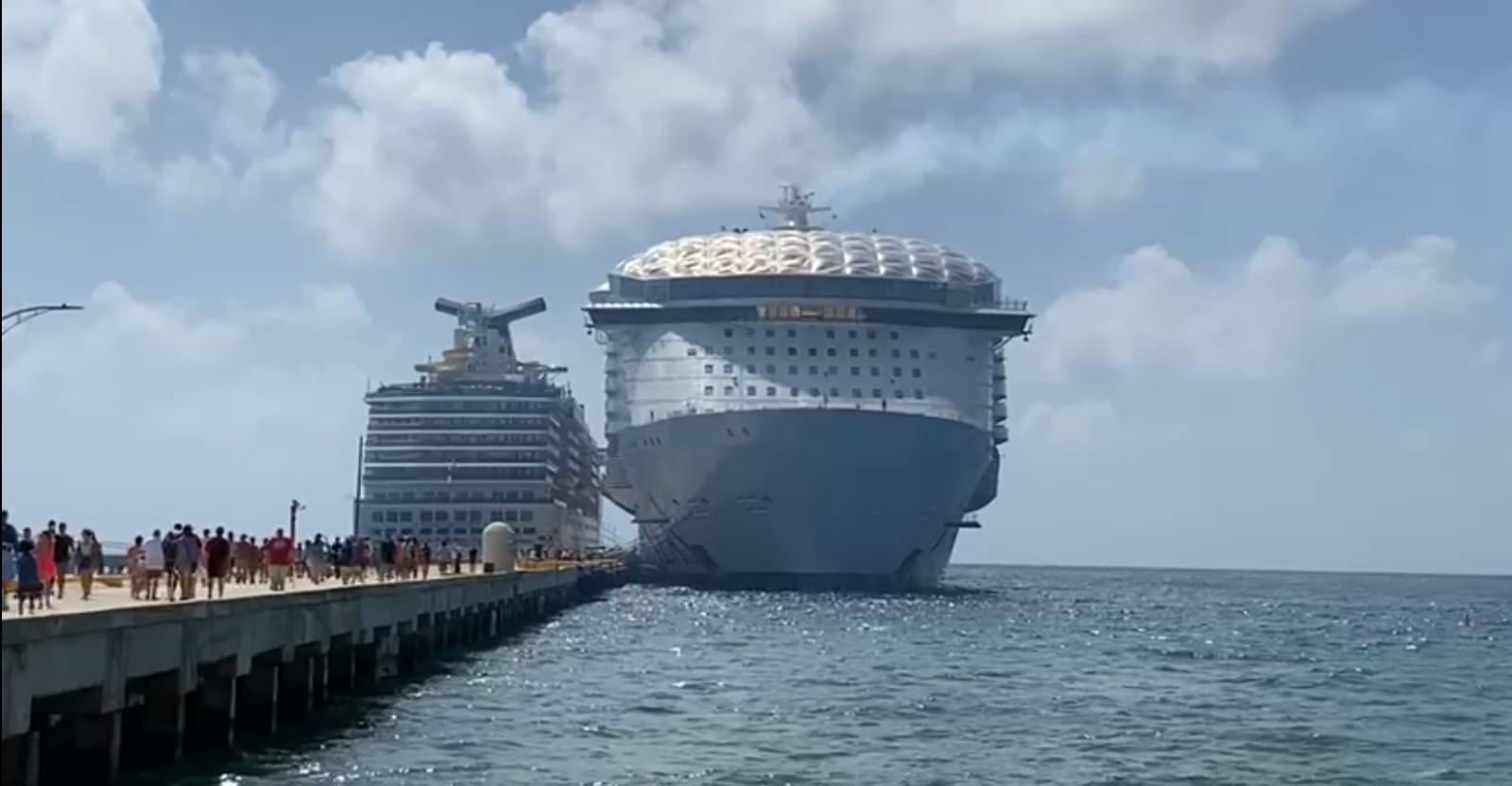El barco más grande del mundo deja las costas de Quintana Roo
