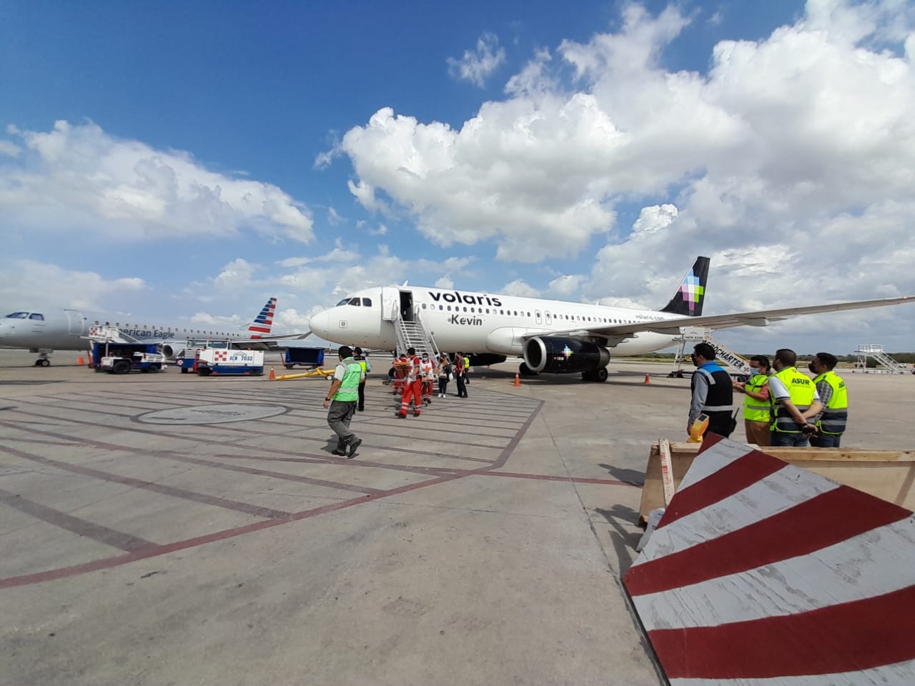 Avión se desvía de Cancún a Mérida por pasajero con síntomas de infarto