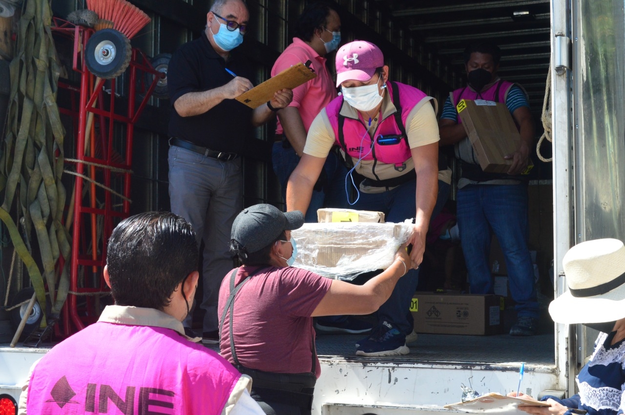 INE Campeche recibe paquetería electoral para la Revocación de Mandato