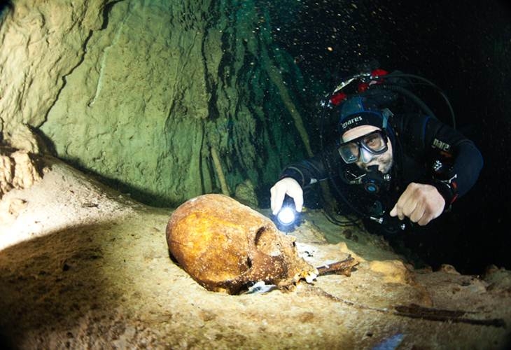 Por esta razón los mayas hacían sacrificios humanos en los cenotes de la Península de Yucatán