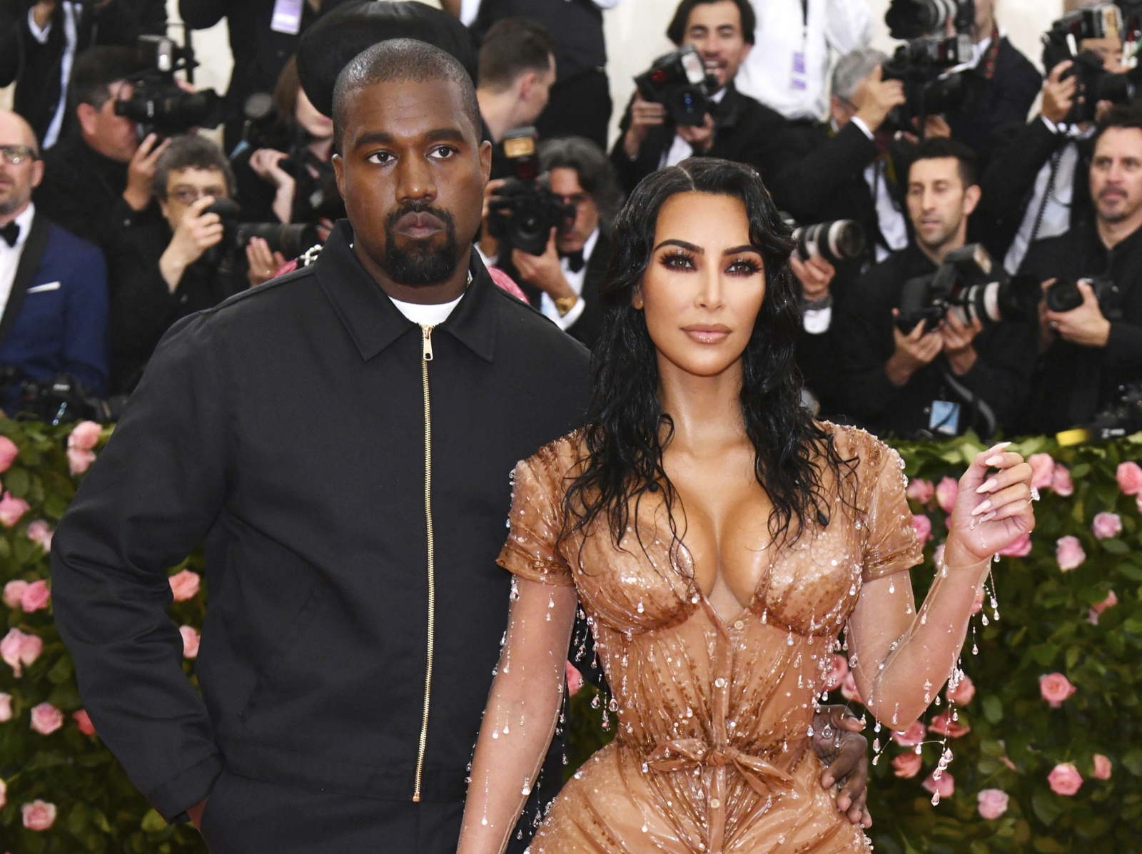 Kim Kardashian se divorcia  oficialmente de Kanye West; ¿Celebrará su soltería?