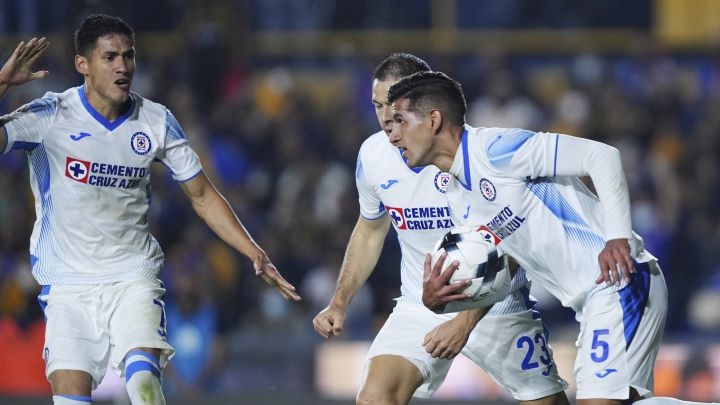Cruz Azul rescata el empate de último minuto contra Tigres