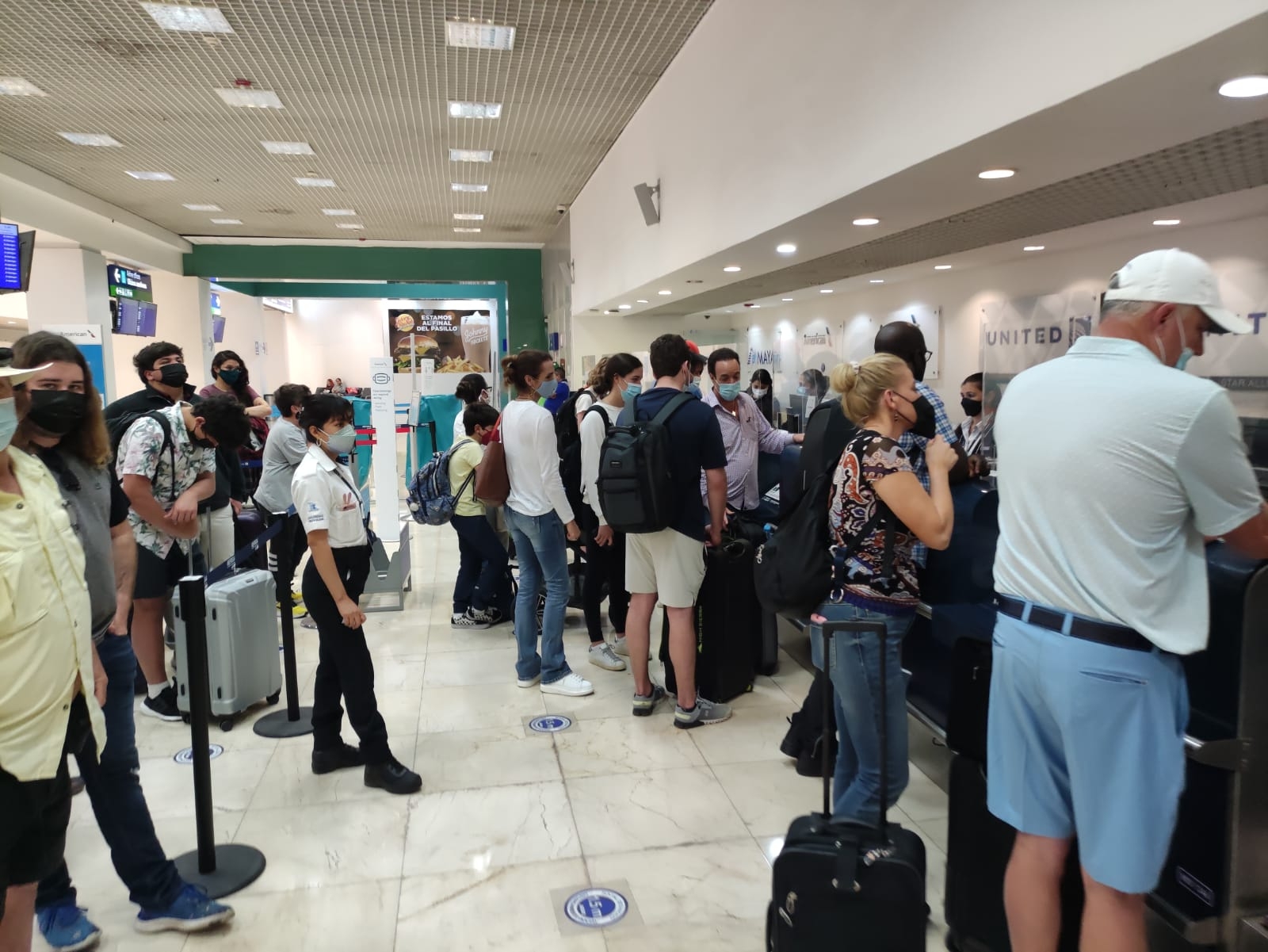 El vuelo Mérida-Flores fue cancelado por cuarta ocasión