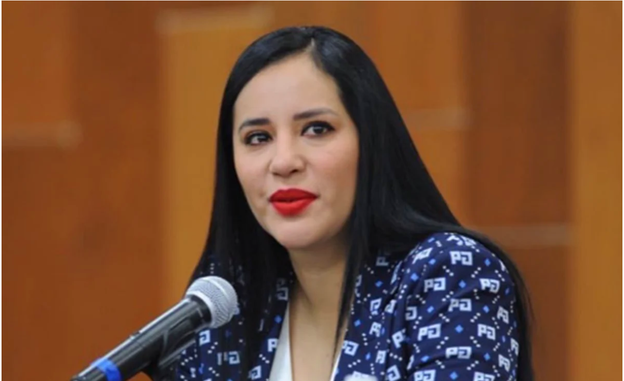 Sandra Cuevas acude al Reclusorio Norte y buscará acuerdo reparatorio con policías