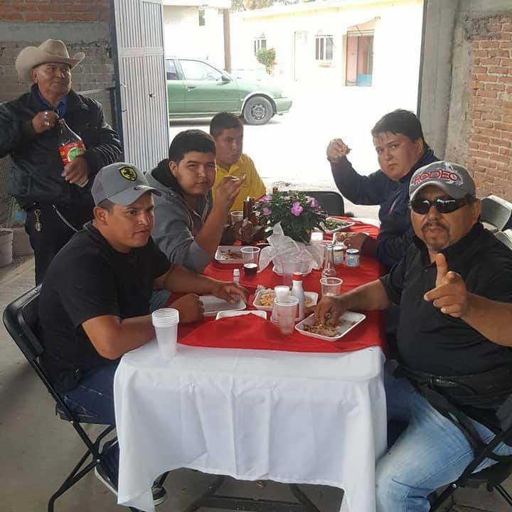 Velarán a miembros del grupo musical 'Los Chuparrecio' en Guanajuato