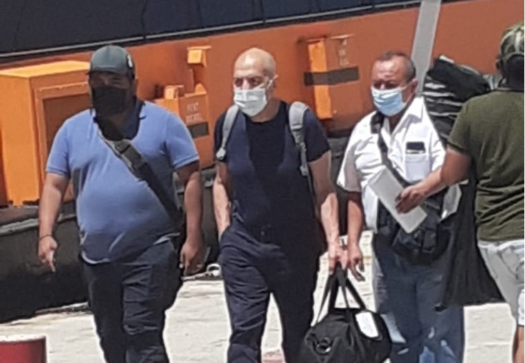 FGE Quintana Roo detiene a extranjero acusado de fraude; era buscado por la Interpol
