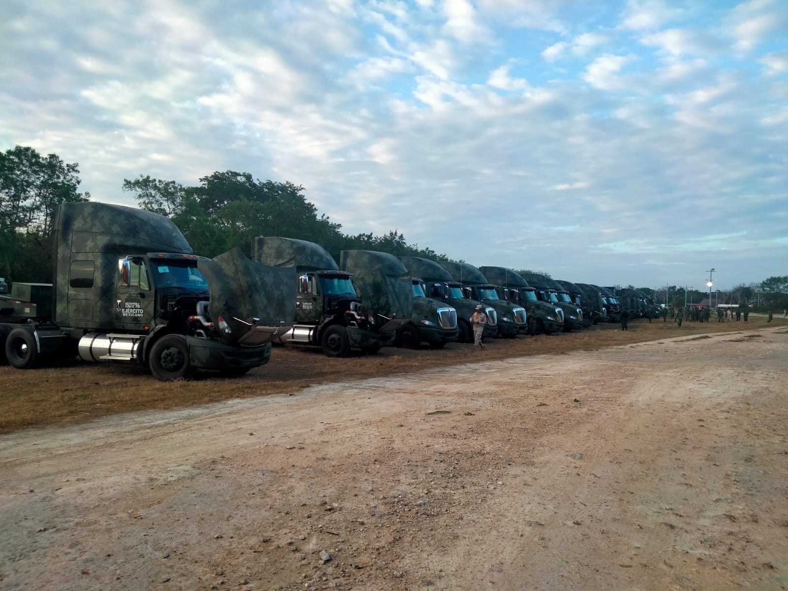 Convoy de ingenieros de la Sedena en Quintana Roo parte rumbo a Tulum: VIDEO