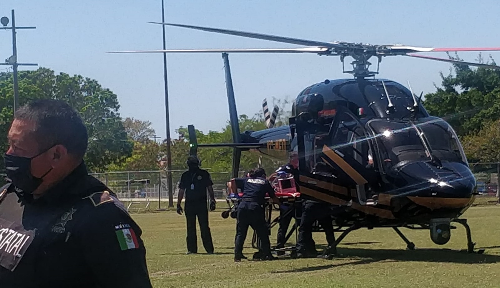 Joven herido con arma de fuego en Chemax es trasladado a Mérida: VIDEO