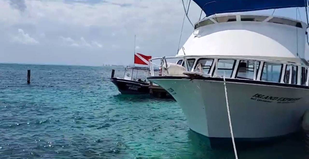 Isla Mujeres: Turistas extranjeros mueren propelados por una embarcación