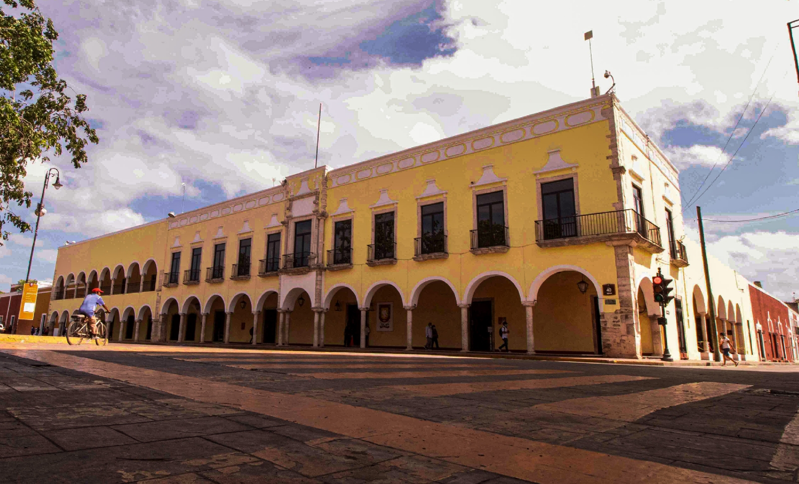 Historia de Valladolid, Yucatán, plasmada en lienzos: FOTORREPORTAJE