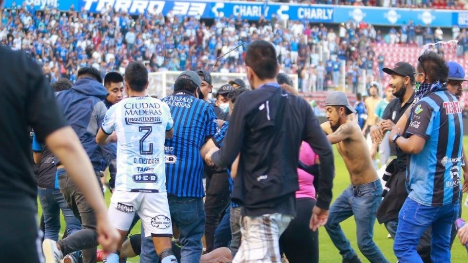 Liga MX multa con 1.5 mdp a Querétaro tras la riña en La Corregidora