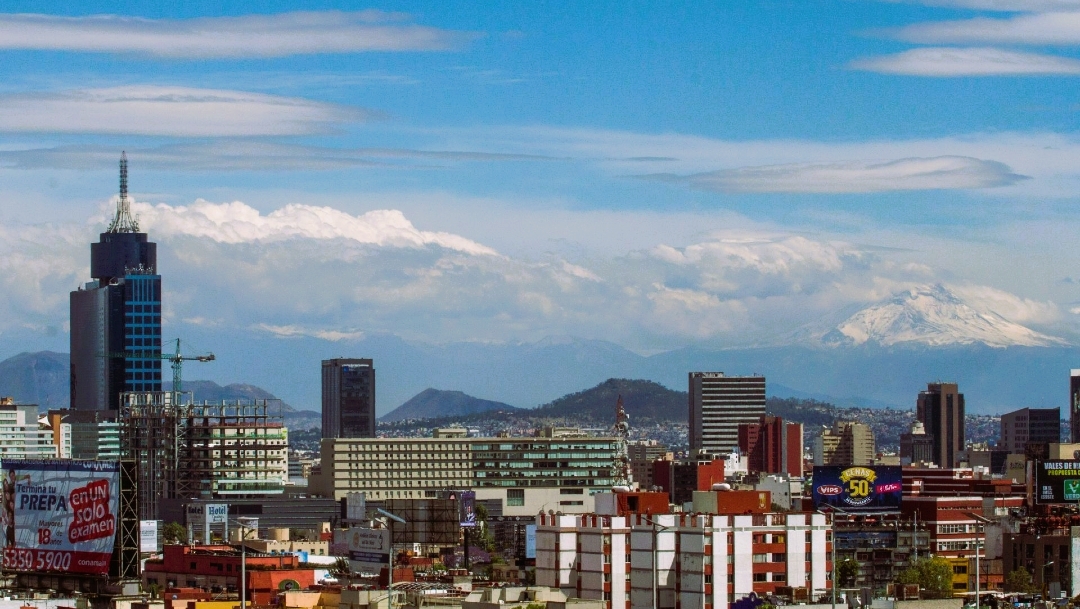 Valle de México registra mala calidad del aire y radiación solar alta