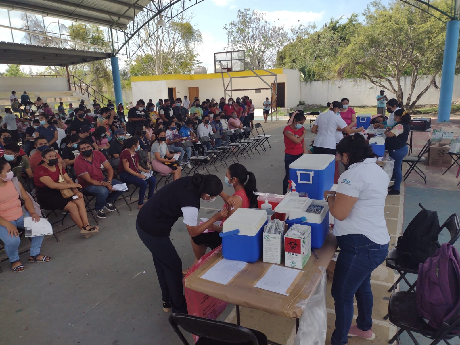 Prevén vacunar contra COVID a 15 mil personas de 18 años y más en Carrillo Puerto