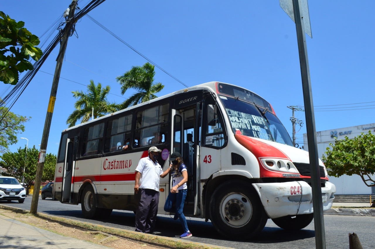 Camioneros de Campeche consideran 'inútil' los horarios nocturnos por falta de pasaje