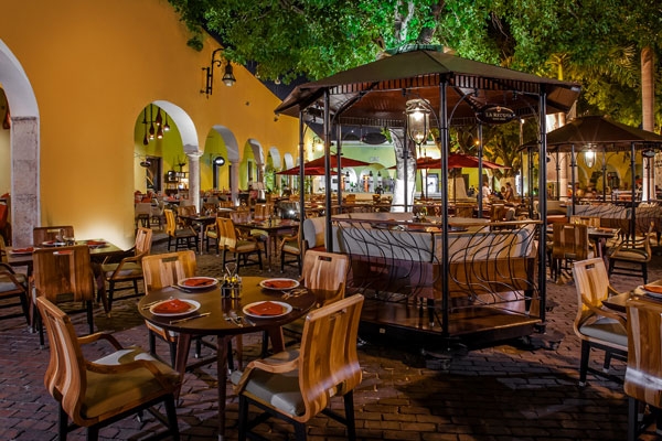 Sin restaurantes, así se veía el parque de Santa Lucía de Mérida hace 12 años