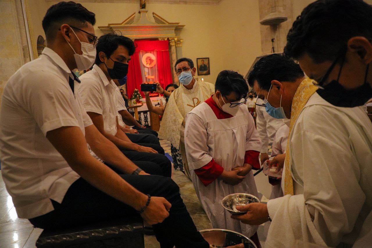 Misa de Jueves Santo en Campeche sigue con el 'lavado de pies': VIDEO