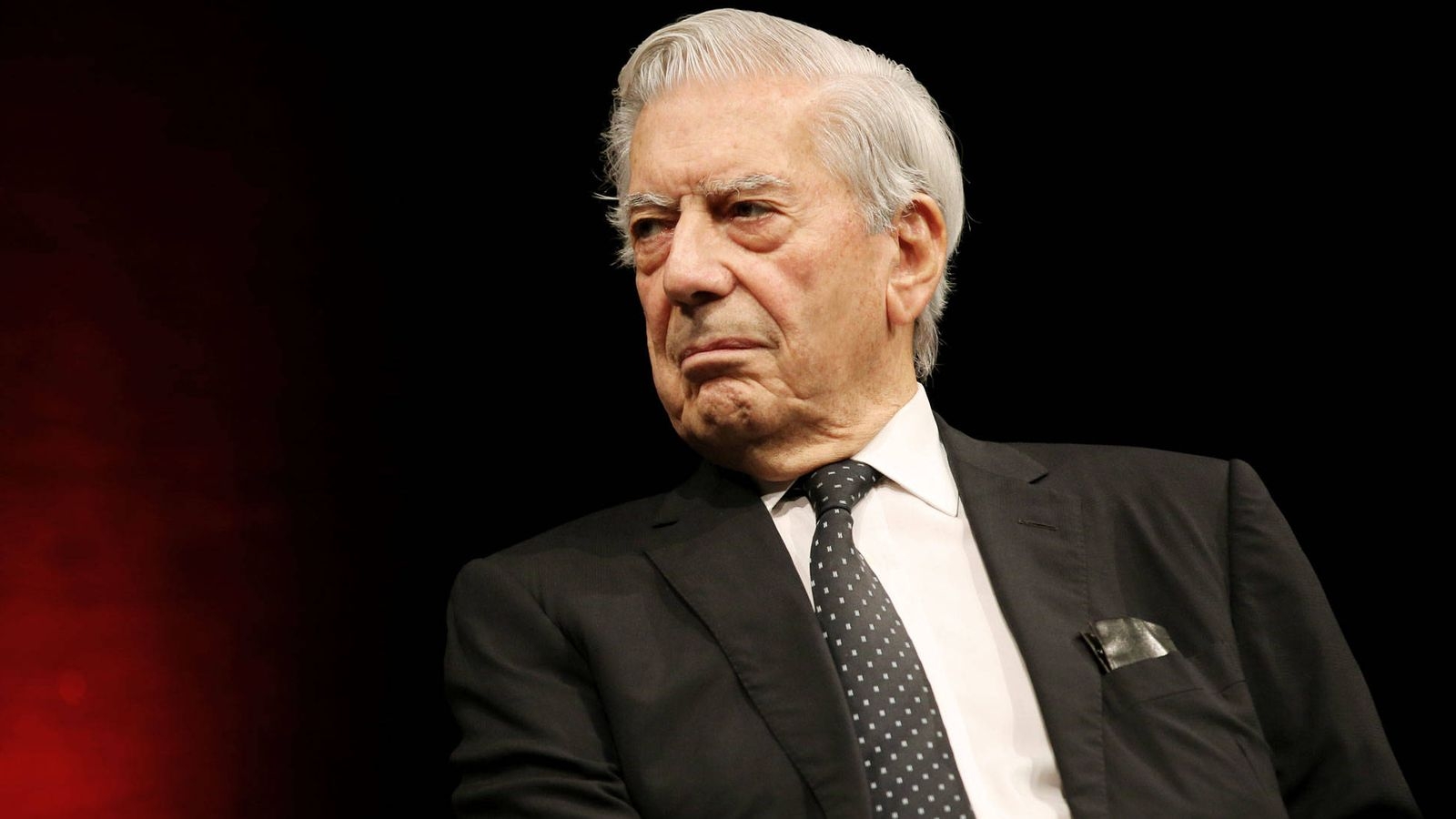 Mario Vargas Llosa se mantiene estable tras dar positivo a COVID-19