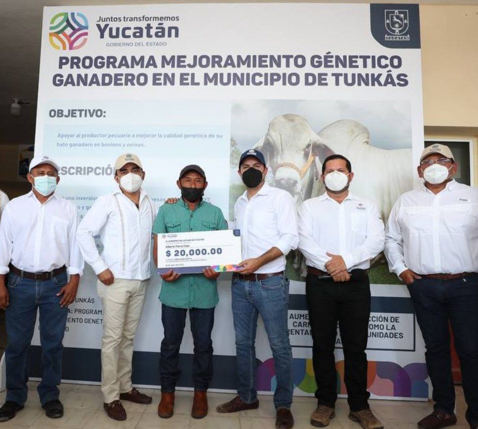 Mauricio Vila entrega ayuda por más de 40 mdp a productores de Tunkás, Yucatán