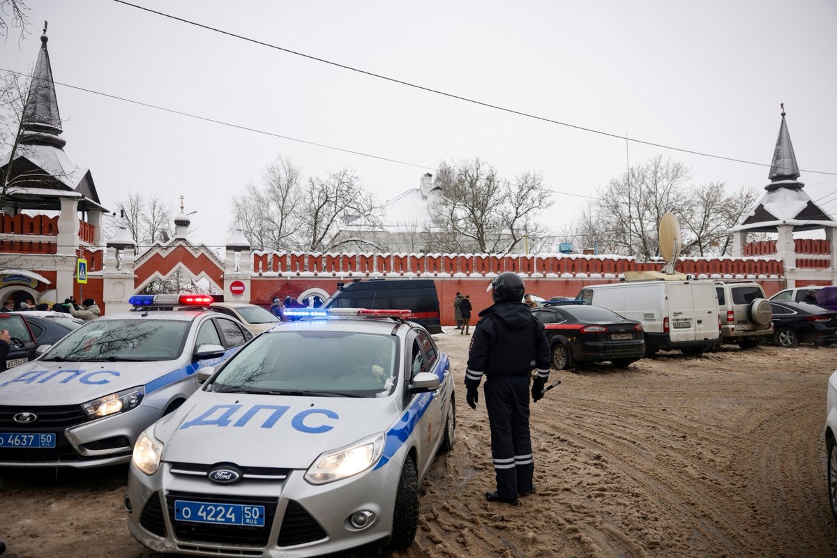 Tiroteo en jardín de niños en Rusia deja cuatro personas muertas, entre ellas dos menores