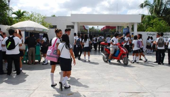 Alumnas del CECyTE plantel Tulum denuncian acoso sexual de maestros: FOTOS