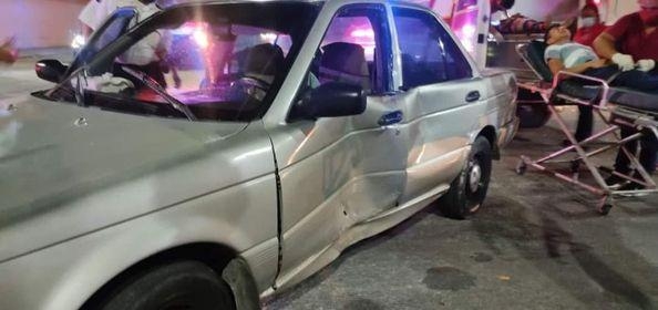 Dos menores de edad resultaron lesionados tras choque vehicular en Chetumal