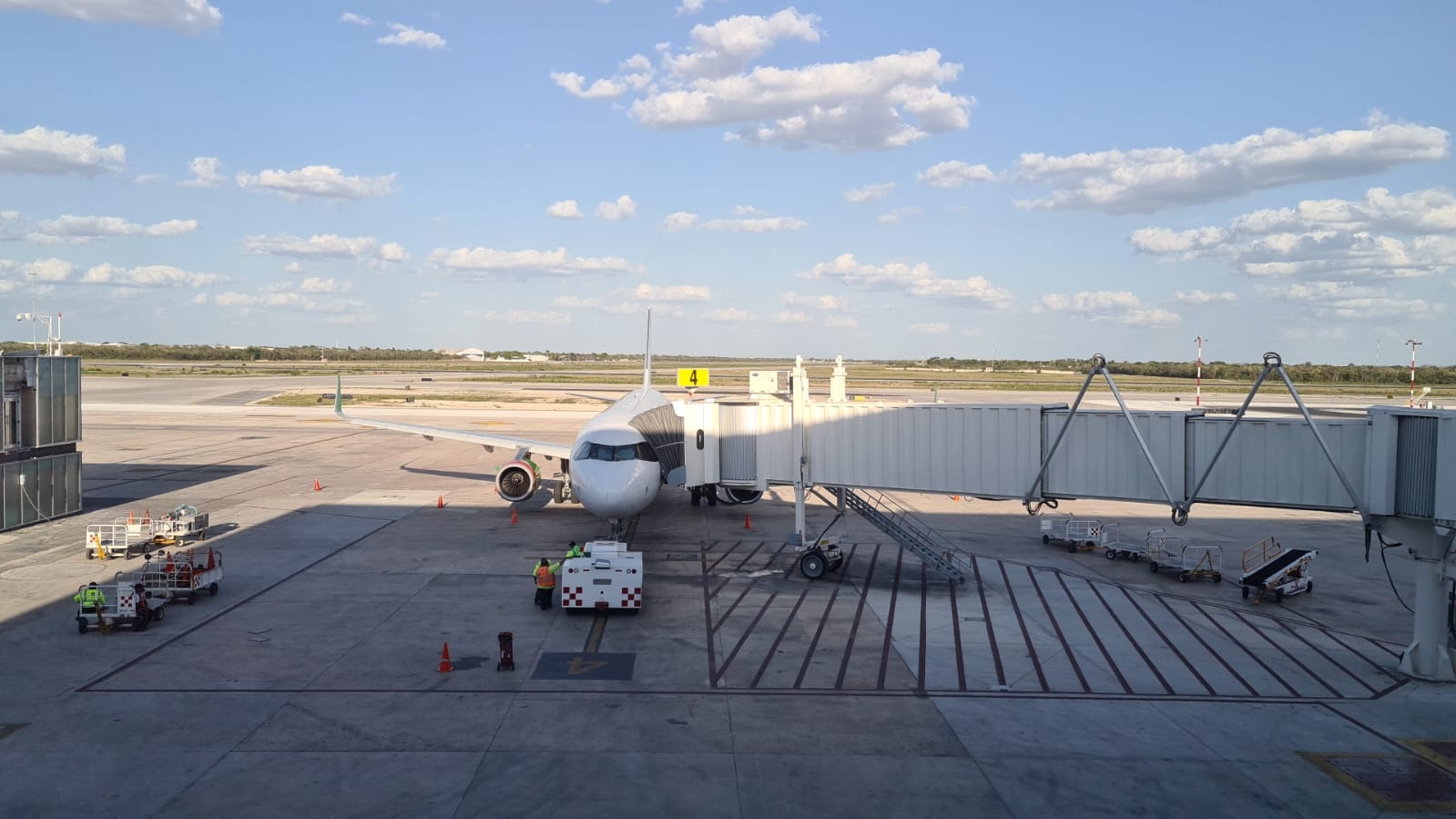 Más de tres horas de retraso en un vuelo de Viva Aerobus de Mérida a CDMX