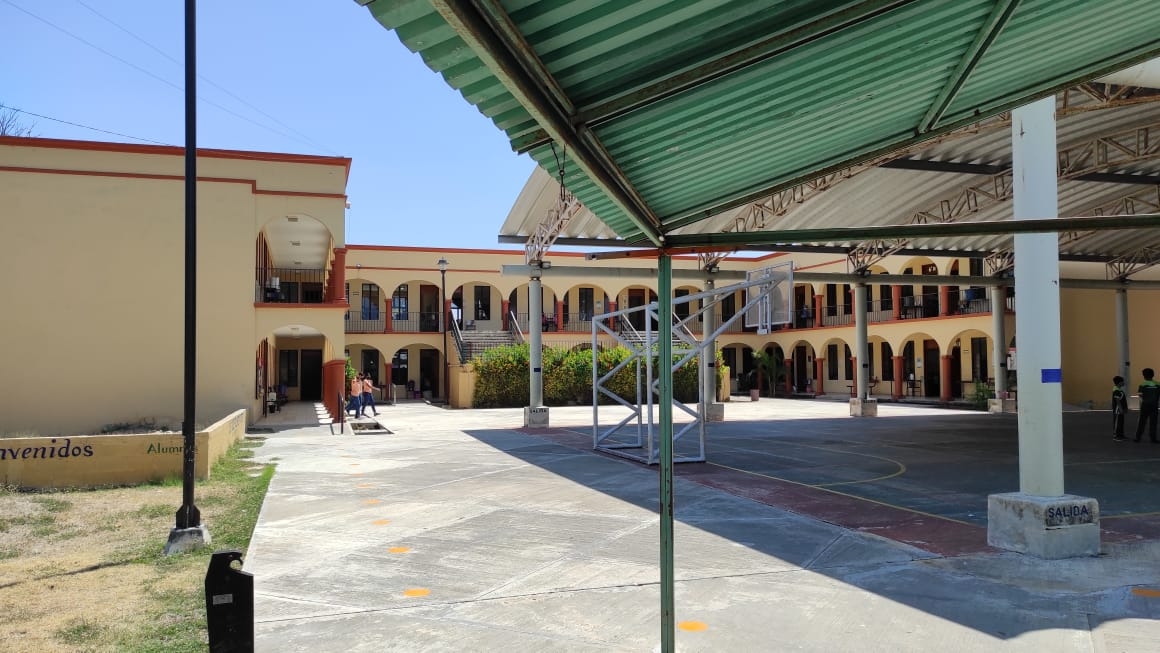 Padres de familia denuncian mal estado de una escuela primaria en Campeche