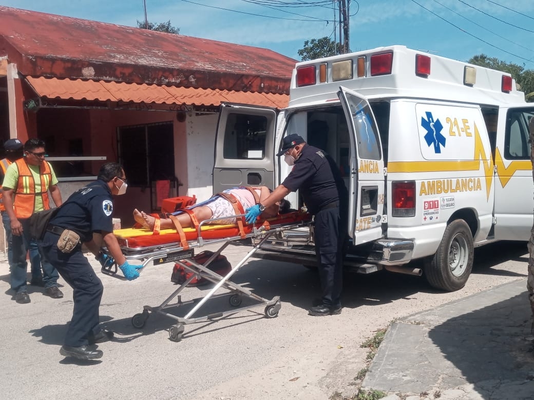 Mujer termina en el hospital tras caerse de su hamaca en Baca, Yucatán