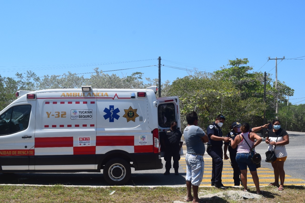 Pareja de abuelitos choca en la carretera Progreso-Chicxulub; son ingresados al hospital