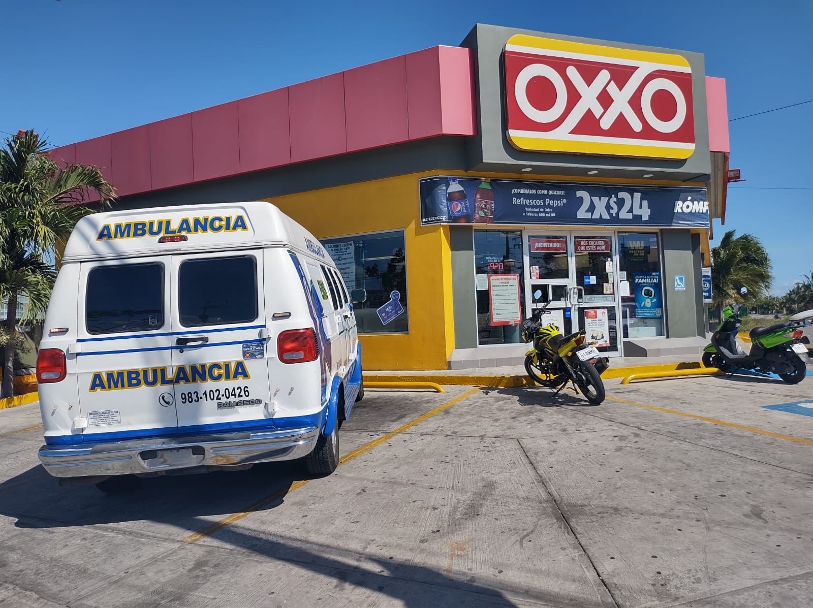 Trabajadores de un Oxxo sufren crisis nerviosa tras ser asaltados en Chetumal