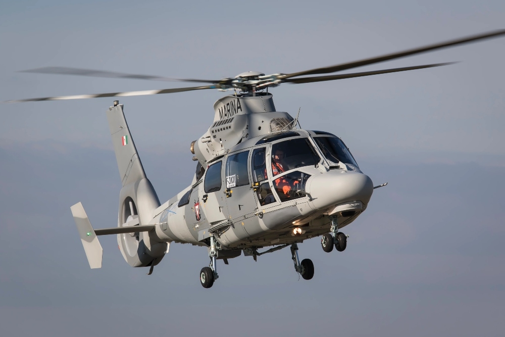 Helicóptero 'Panther' de la Semar aterriza en la 'casa' del Inter Playa del Carmen: VIDEO