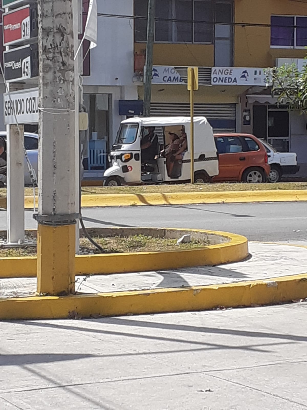 Mototaxistas de Cozumel ceden ante narcomensajes; anuncian su retiro de la isla
