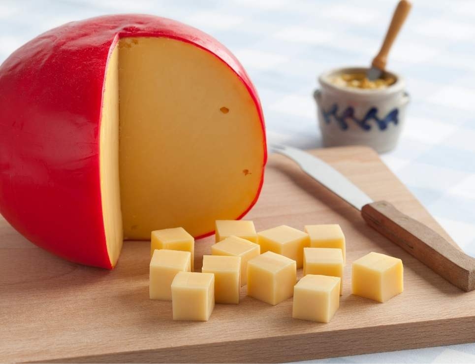 El clásico queso de bola no tiene su origen en la península yucateca
