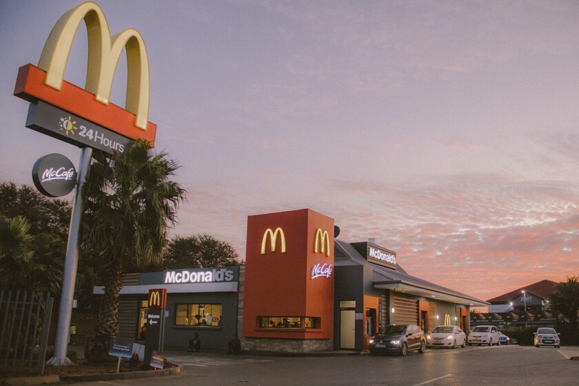 McDonald's saldrá de Rusia e manera definitiva pero mantendrá a sus empleados con nuevo proyecto