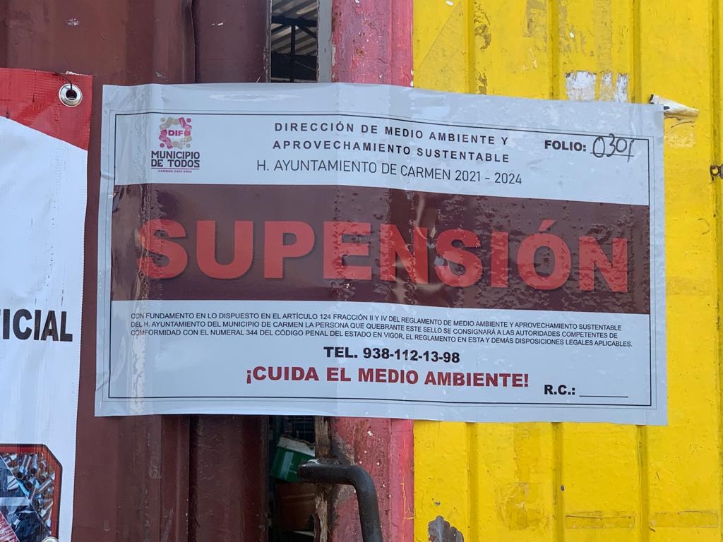 Los sellos de suspensión de labores fueron aplicados por el Ayuntamiento de Ciudad del Carmen