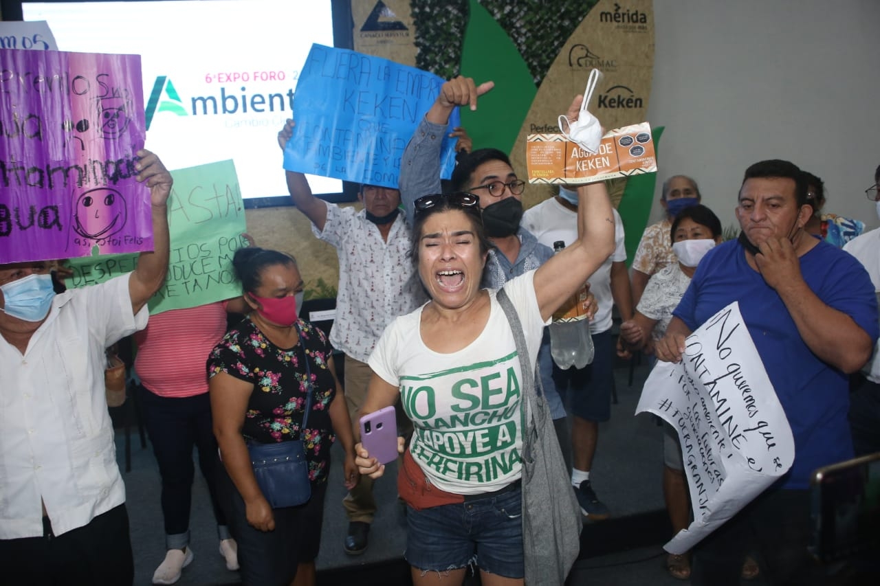 Habitantes de Sitilpech y Homún irrumpen Foro Ambiental en Mérida; protestan contra Kekén: VIDEO