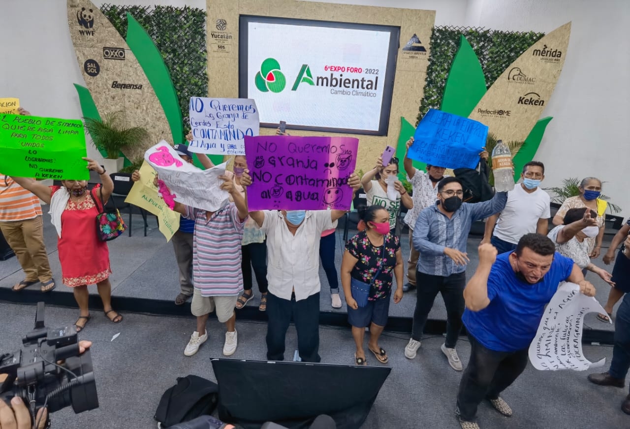 El pasado viernes, un grupo de pobladores de Homún y Sitilpech irrumpieron el evento Foto Ambiental 2022 en Mérida