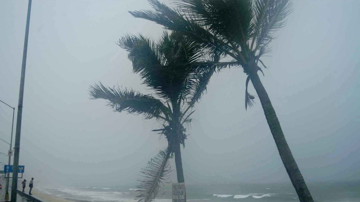 Huracán Kay afectará las costas de la Península de Baja California; Sigue su trayectoria en vivo