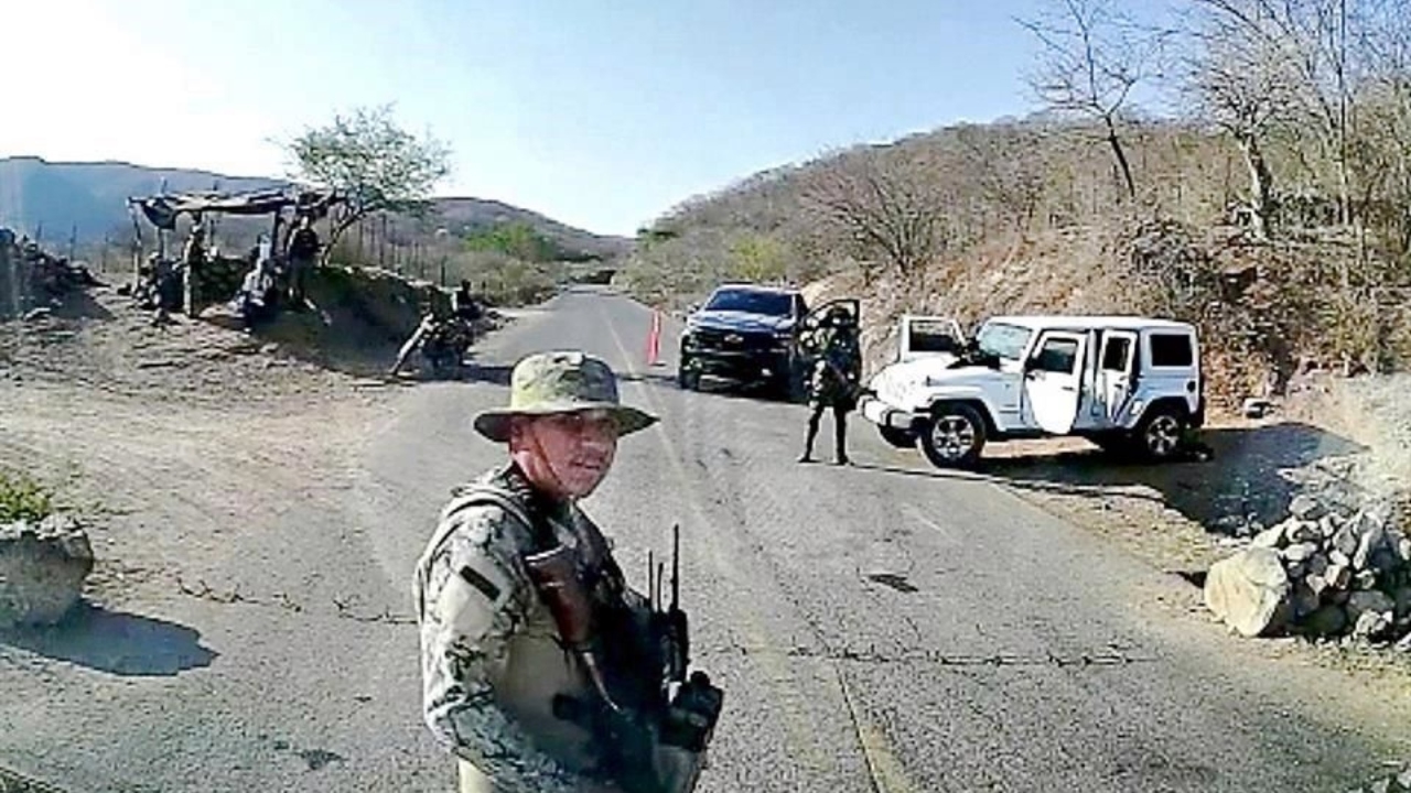 Detienen a cuatro personas armadas que participaron en el retén de Badiraguato, Sinaloa