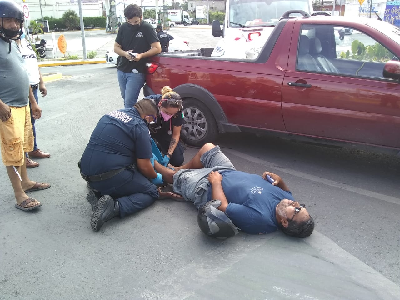 Motociclista termina en el hospital tras ser atropellado en Mérida