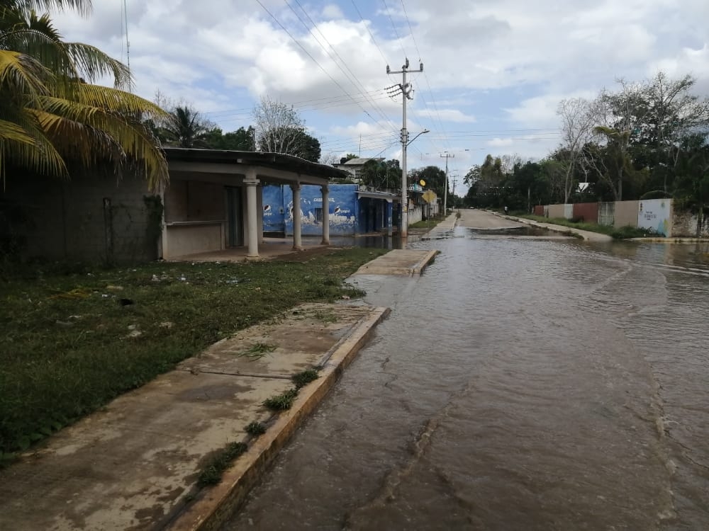 Las calles del Sur de Lázaro Cárdenas se mantiene inundadas tras las lluvias