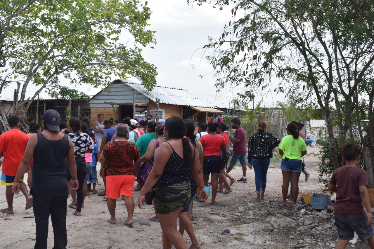 Familias de Flamboyanes señalaron que algunos de ellos son “castigados” por el IVEY si cometen alguna falta