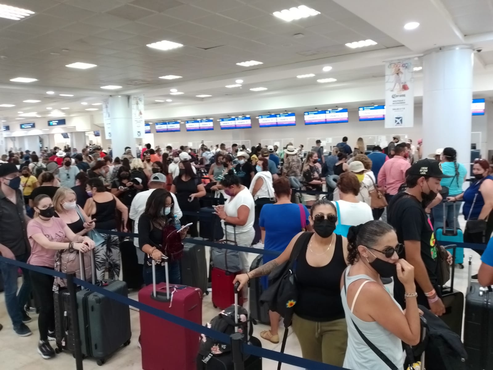 Pasajeros con conexiones indicaron a Por Esto! que la cancelación de vuelos en Cancún les afecta en su planeación para retornar a sus lugares de origen