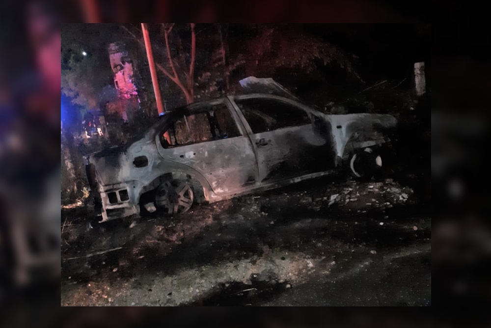Se incendia automóvil en Chetumal; el dueño abandonó la unidad