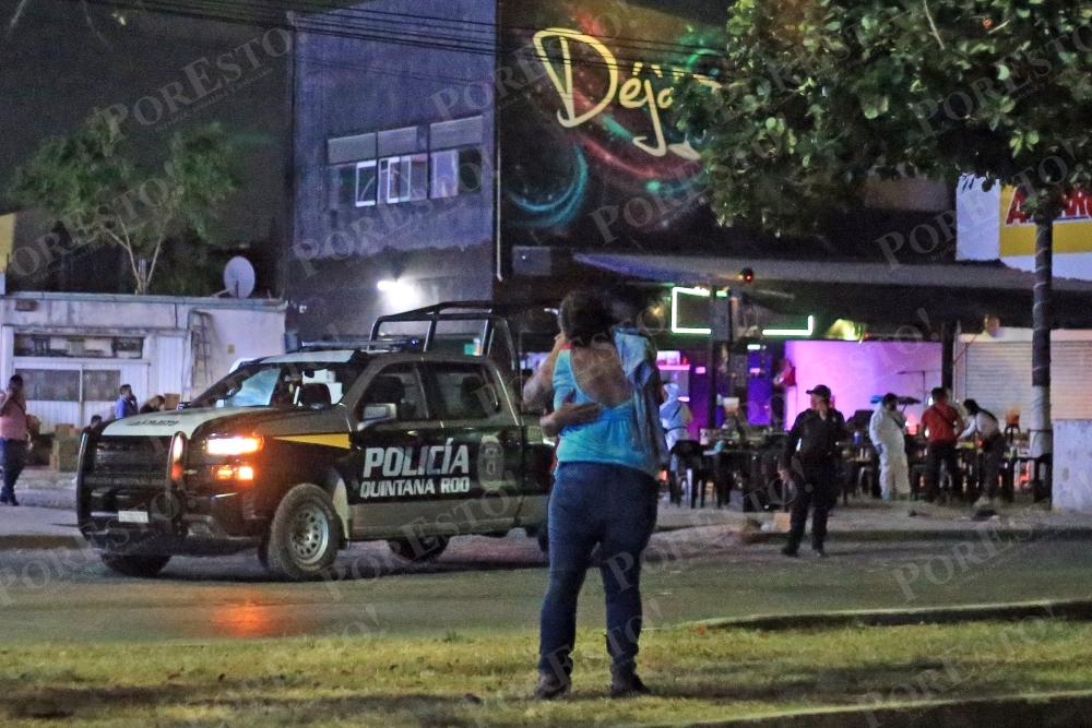 Durante los ataques armados a bares de Cancún, algunas personas grabaron el momento en el que se oían los disparos de los delincuentes