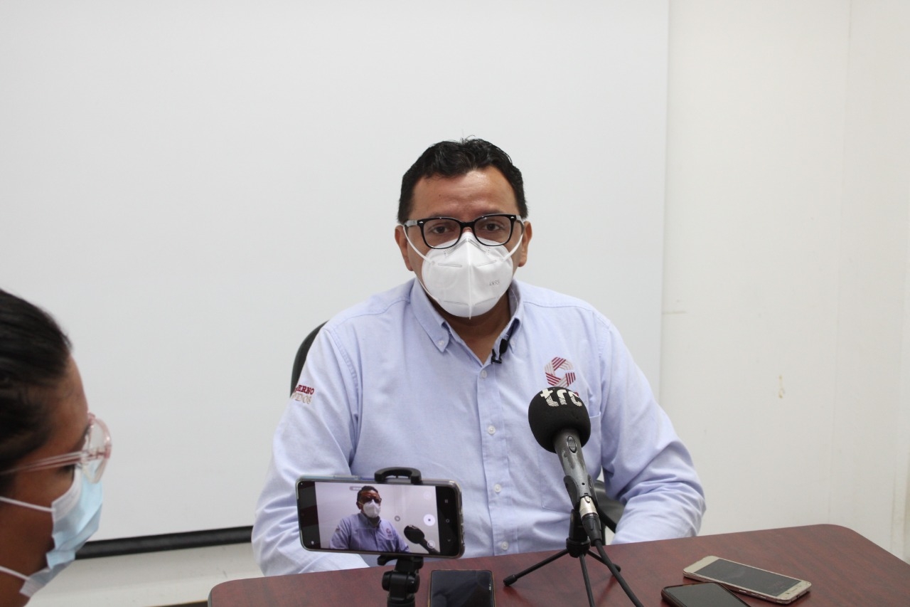 El jefe del departamento de Vectores y Zoonosis, Juan Octavio Ávila López, informó sobre los casos de Dengue en Campeche. Foto: Lucio Blanco