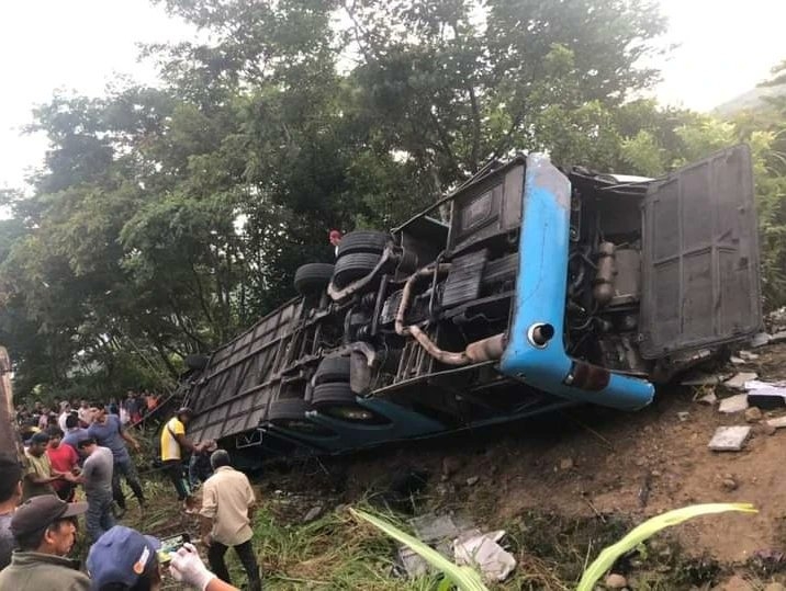 Accidente carretero de peregrinos en Chiapas; hay nueve muertos