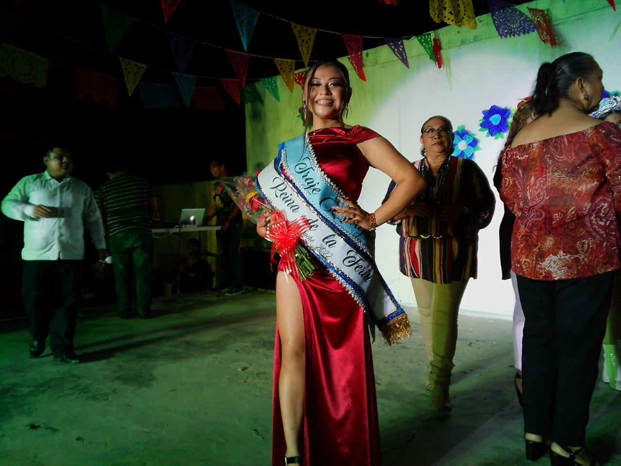 Yessika Maldonado, nueva reina de la Feria de Sinanché 2022