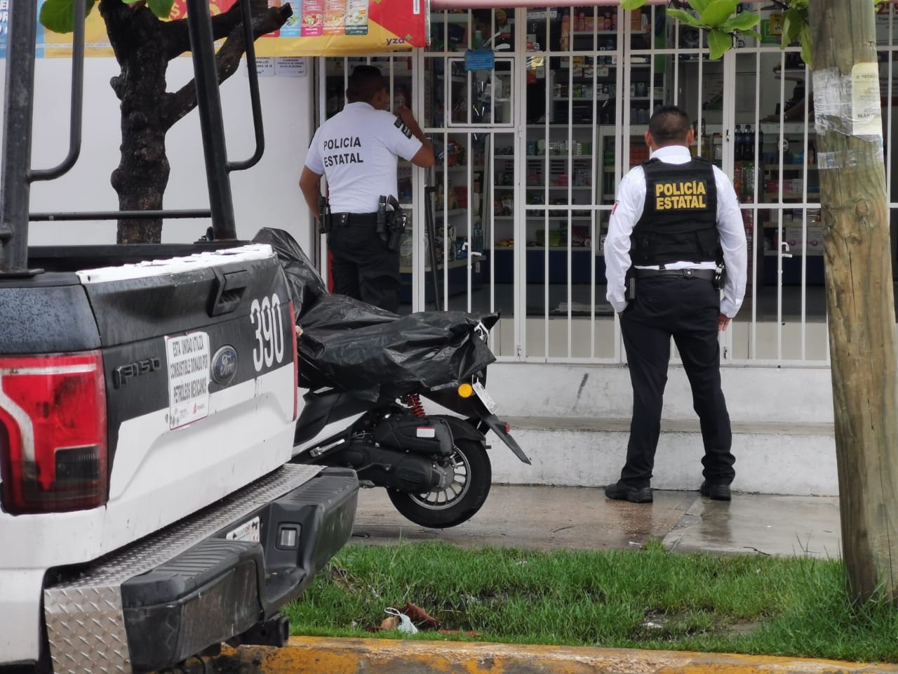 Asaltan farmacia con un arma punzocortante en Ciudad del Carmen